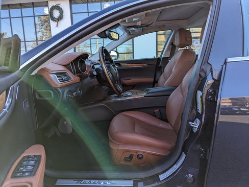 Used 2019 Maserati Ghibli S Q4 image 12