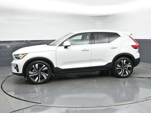 Used 2023 Volvo XC40 B5 Ultimate w/ Protection Package Premier AWD/4WD image 6