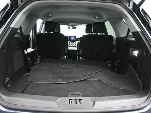 Certified 2024 Ford Explorer XLT w/ Equipment Group 202A AWD/4WD image 27