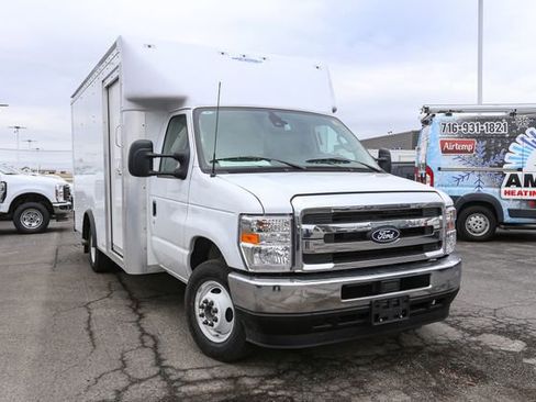 New 2026 Ford E-350 and Econoline 350 Super Duty w/ Power Equipment Group RWD image 3