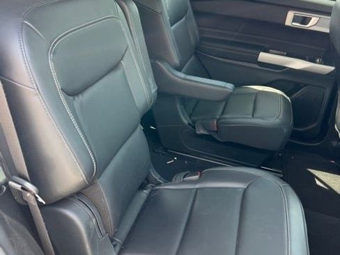 Used 2024 Ford Explorer XLT w/ Equipment Group 202A image 17