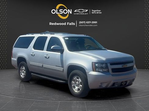 Used 2014 Chevrolet Suburban LT AWD/4WD image 7