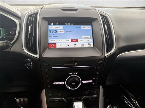 Used 2016 Ford Edge Titanium w/ Equipment Group 302A AWD/4WD image 9