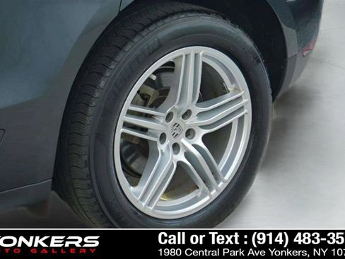 Used 2021 Porsche Macan S image 54