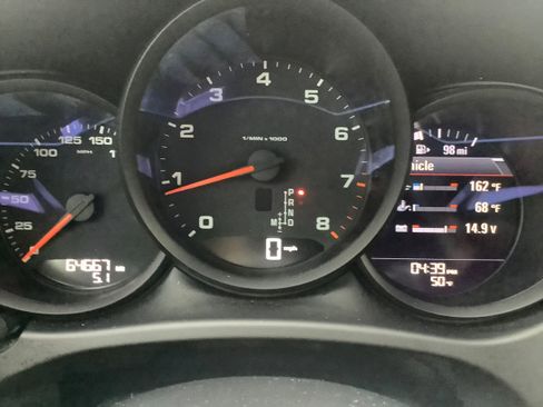 Used 2021 Porsche Macan image 24