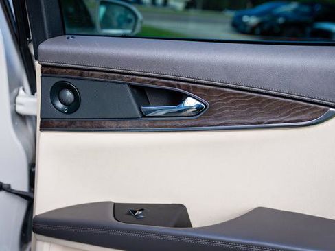 Used 2020 Lincoln Nautilus Reserve w/ Equipment Group 201A image 25