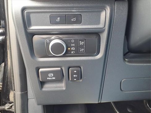 Used 2022 Ford Expedition Max XLT image 26