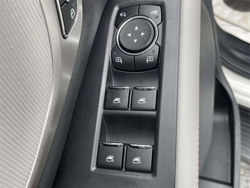 Used 2025 Ford Expedition Active image 16