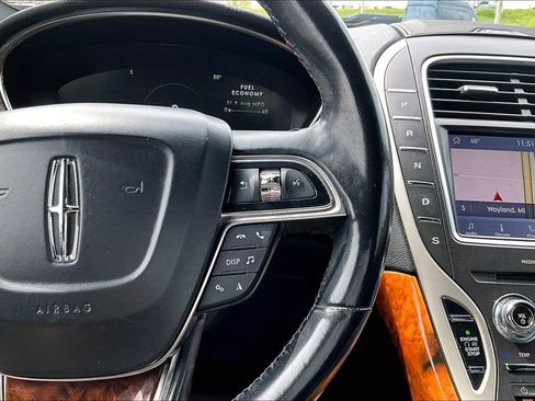Used 2020 Lincoln Nautilus Reserve FWD image 18