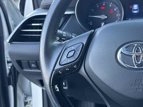 Used 2021 Toyota C-HR Limited image 29