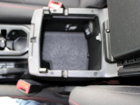 Used 2018 Jeep Wrangler Rubicon image 34