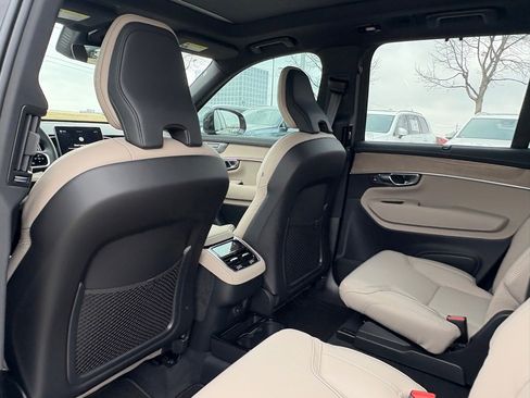 New 2026 Volvo XC90 B6 Ultra w/ Protection Package Premier image 24