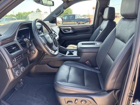 Used 2023 Chevrolet Tahoe Z71 w/ Luxury Package AWD/4WD image 2