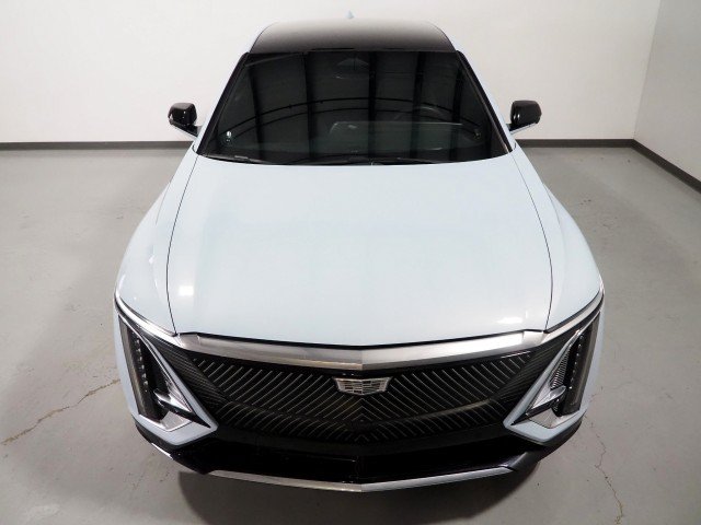 Used 2024 Cadillac Lyriq Tech AWD/4WD image 11