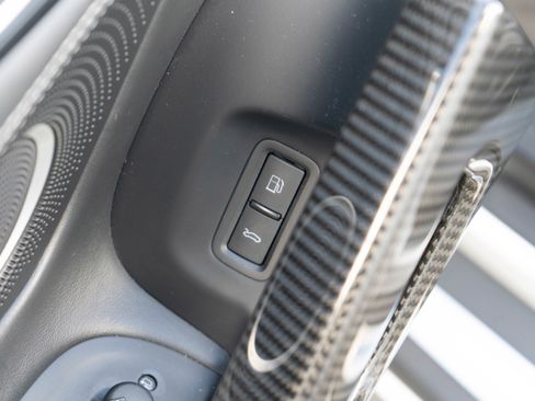 Used 2011 Audi R8 V8 image 16