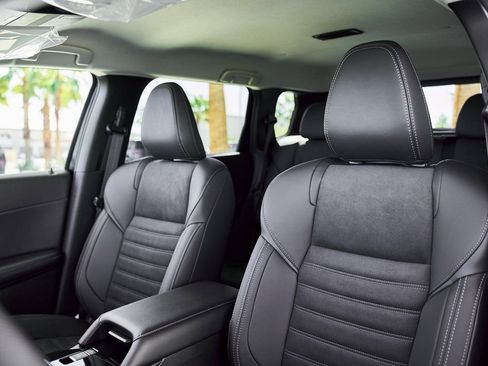 New 2026 Mitsubishi Outlander SE FWD image 31