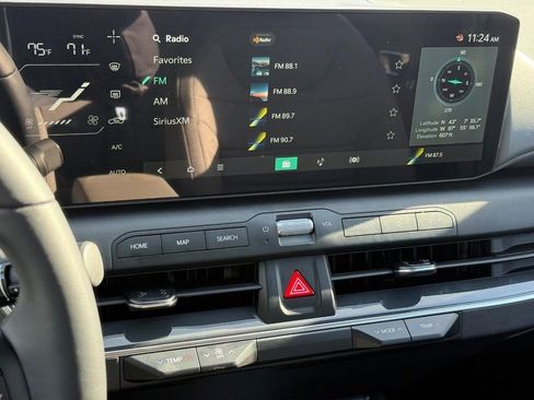 New 2025 Kia K4 EX image 12