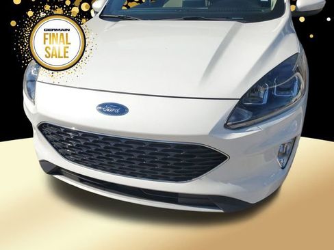 Used 2020 Ford Escape SEL image 11