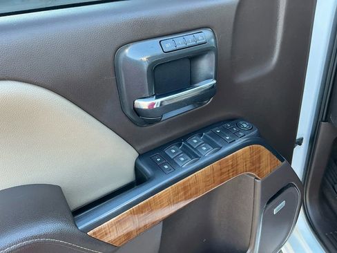 Used 2018 GMC Sierra 1500 SLT image 16