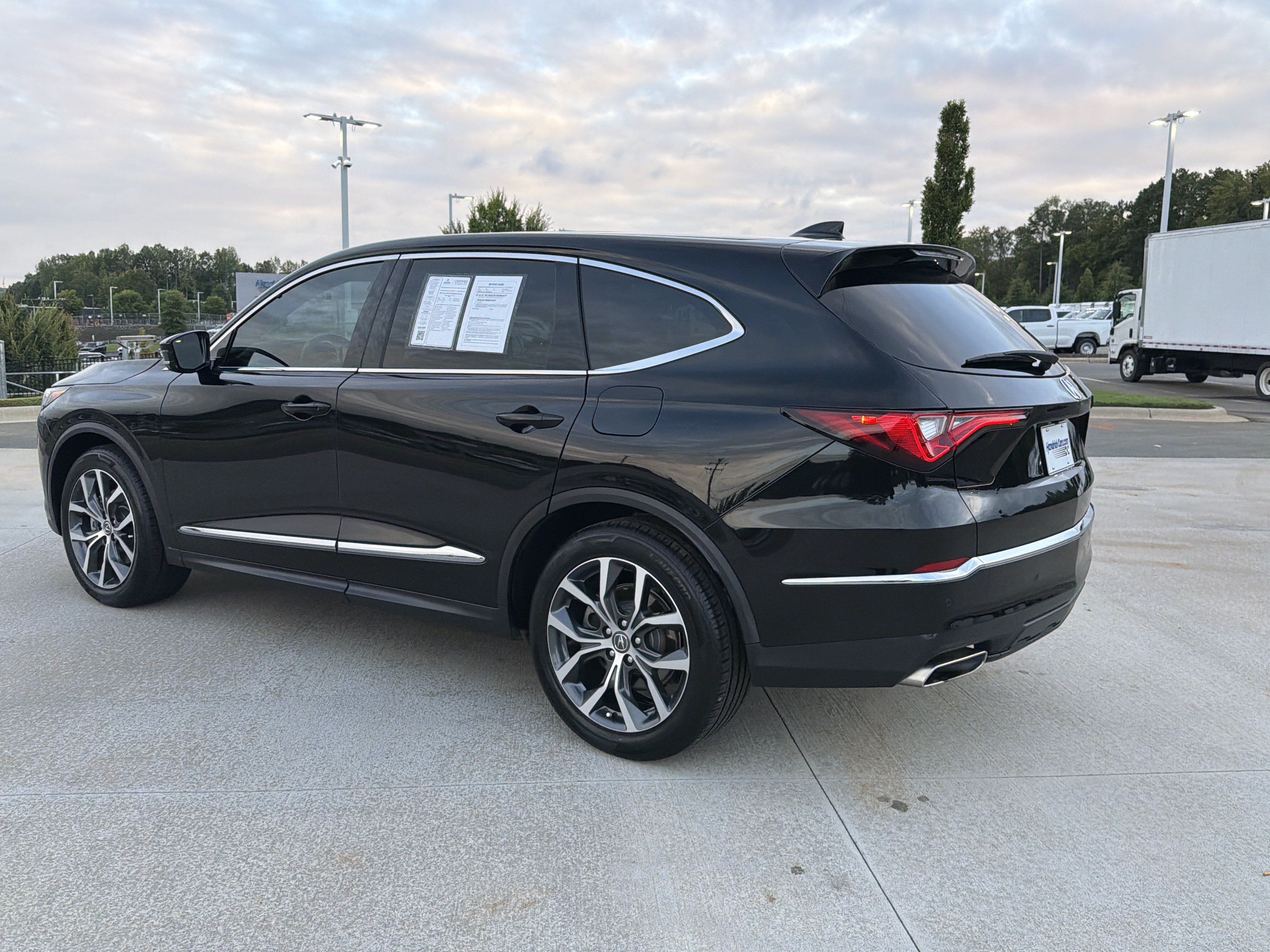 Used 2024 Acura MDX w/ Technology Package FWD image 28