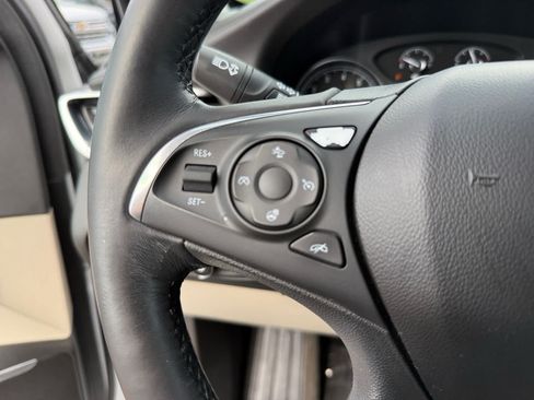 Used 2020 Buick Enclave Premium w/ Sun and Sites Package FWD image 25