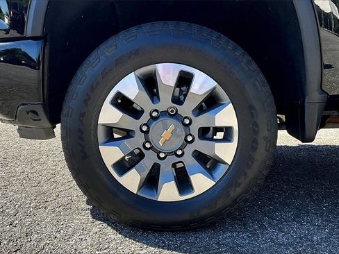 Certified 2024 Chevrolet Silverado 2500 Custom w/ Custom Value Package image 28