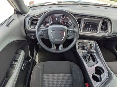 Used 2023 Dodge Challenger SXT RWD image 15