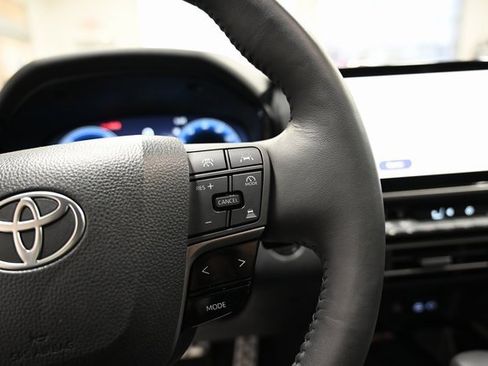 Certified 2025 Toyota Camry XSE image 25