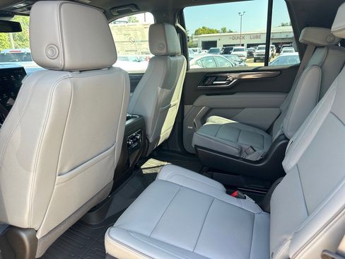 New 2025 GMC Yukon Elevation w/ LPO, Floor Liner Package image 10