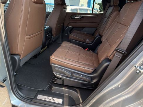 New 2026 Chevrolet Tahoe High Country AWD/4WD image 17