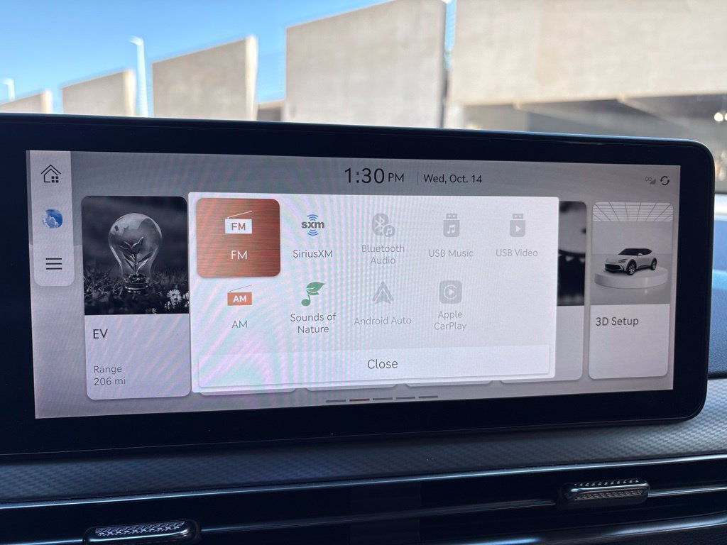 Used 2025 Genesis GV60 RWD image 23