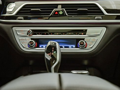 Certified 2022 BMW 740i w/ M Sport Package image 15