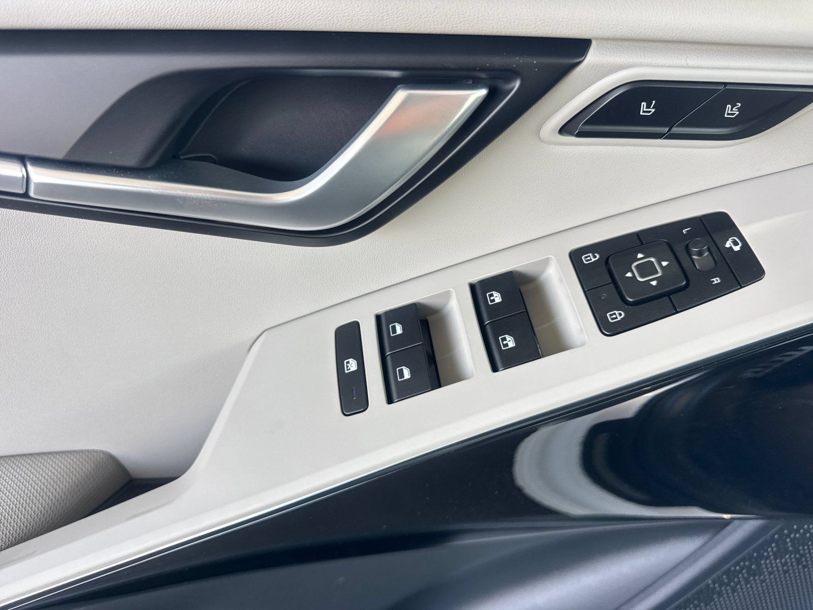 New 2026 Kia Niro Wave w/ Wave Preserve Package FWD image 10
