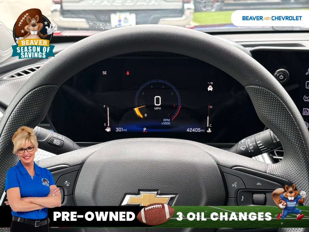 Used 2025 Chevrolet Trax LT FWD image 19