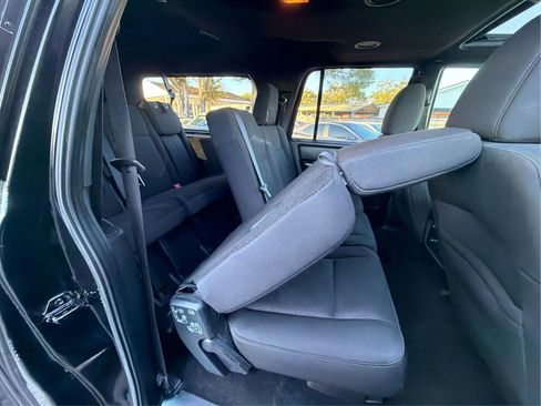 Used 2017 Ford Expedition EL XLT image 11