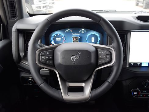 New 2026 Ford Bronco Badlands AWD/4WD image 8