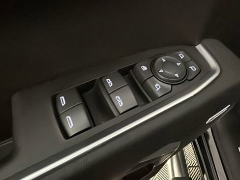 Used 2023 Chevrolet Silverado 1500 LTZ AWD/4WD image 11