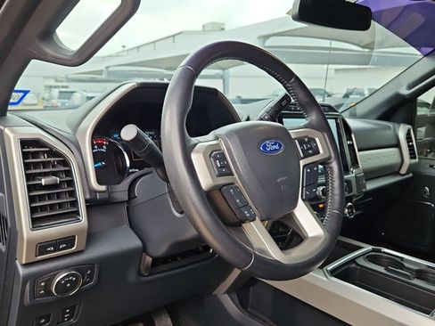 Used 2022 Ford F350 Lariat w/ Black Appearance Package image 9