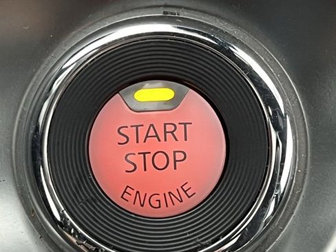 Used 2022 Nissan Maxima SR w/ Sport Mat Group image 38