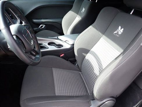 Used 2022 Dodge Challenger R/T Scat Pack RWD image 7