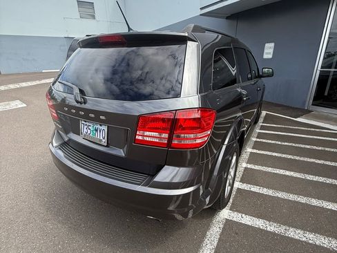 Used 2017 Dodge Journey SE w/ Flexible Seating Group FWD image 8