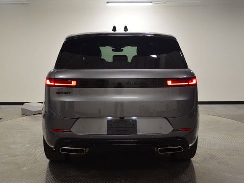 Used 2024 Land Rover Range Rover Sport Dynamic SE AWD/4WD image 6