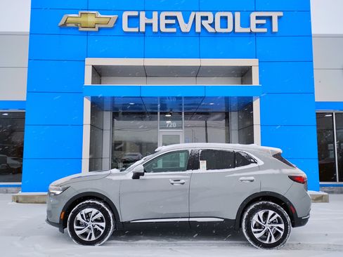 Used 2023 Buick Envision Essence image 8