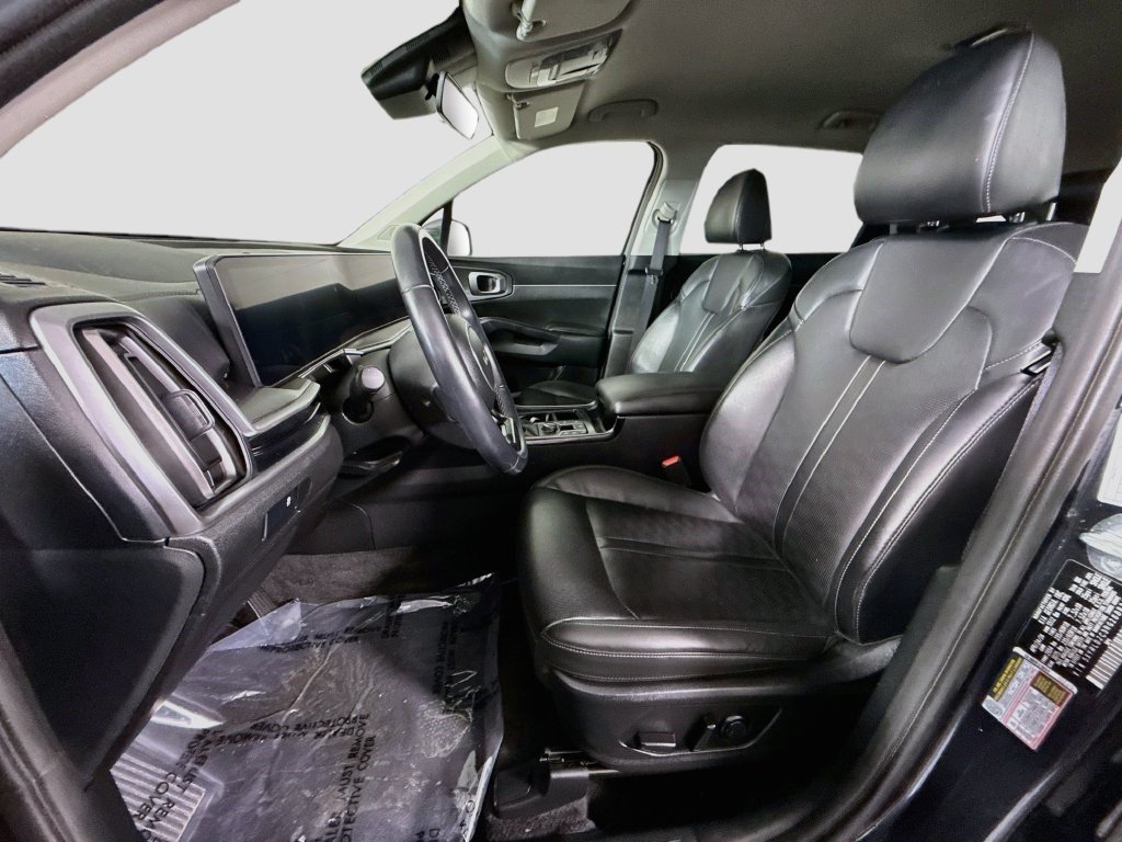 Used 2024 Kia Sorento S AWD/4WD image 21