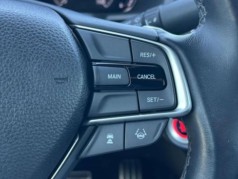 Used 2018 Honda Accord Sport image 21