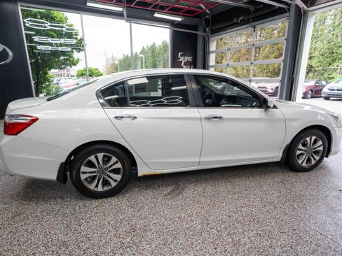 Used 2014 Honda Accord LX image 4