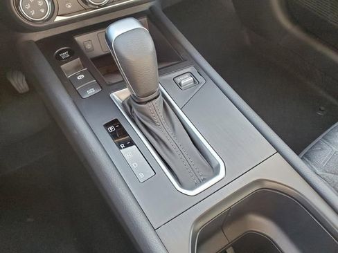 Certified 2025 Nissan Kicks SV image 20