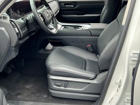 New 2026 Nissan Armada SV image 20