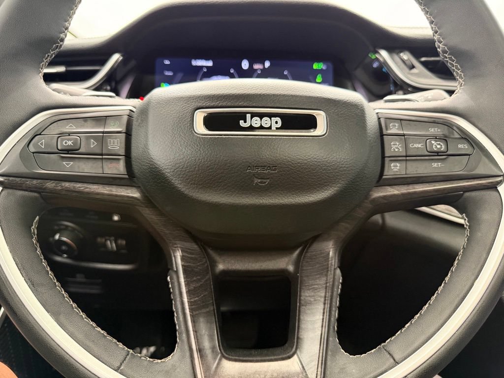 Used 2023 Jeep Grand Cherokee 4WD 4xe image 45