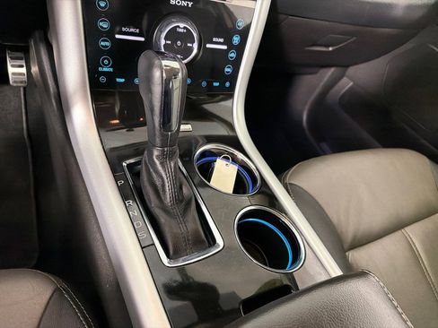 Used 2013 Ford Edge Sport w/ Driver Entry Pkg FWD image 19